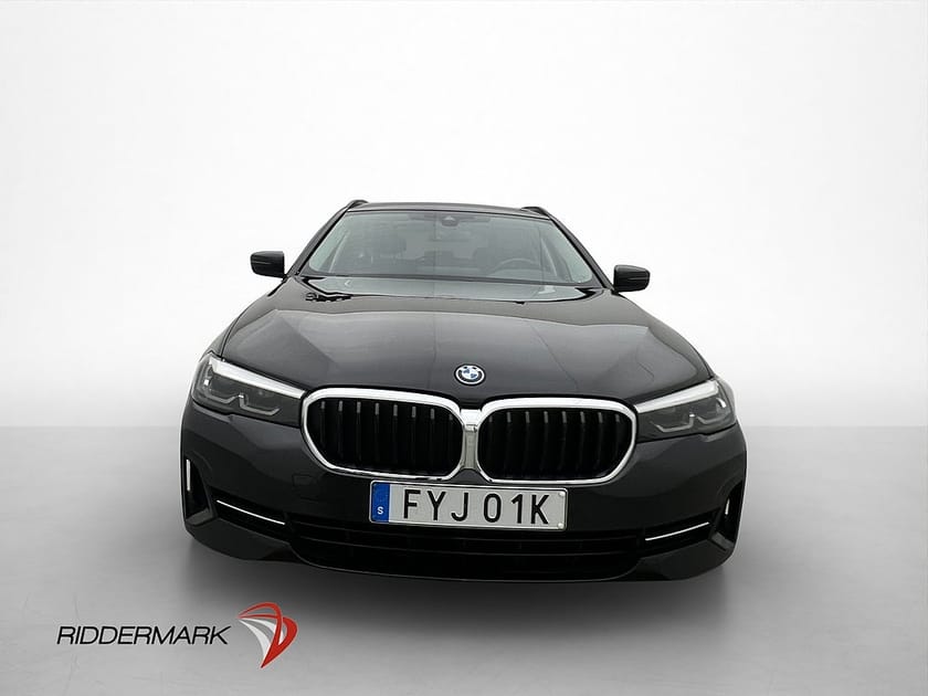 Bild 2 av BMW 530e xDrive Touring 292hk Dragkrok Kamera Skinn MOMS