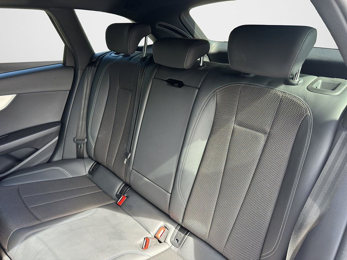 Audi A4 Avant 40 TDI quattro, bild 10 av 22