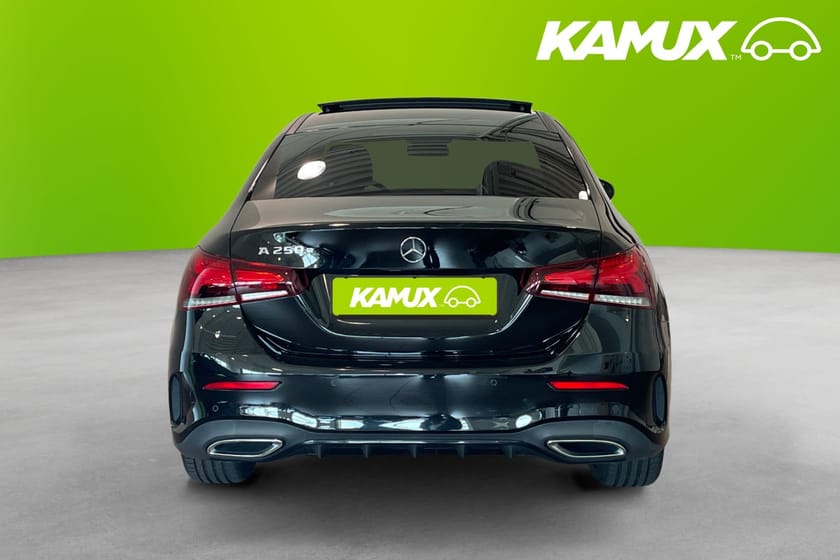 Bild 5 av Mercedes-Benz A 250 e Sedan AMG Pano Värm Burm Navi 218hk