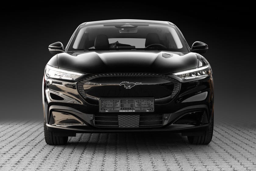 Bilde 2 av Ford Mustang Mach-E Long Range LR/RWD/Skinn/Krok/S+V/610 km!