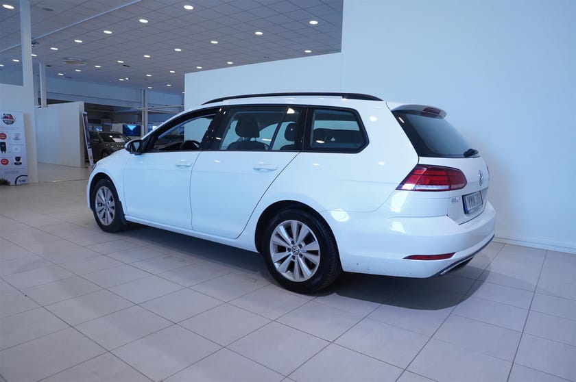 Bild 5 av Volkswagen Golf Sportscombi 1.0 TSI Bmt Manuell, 110hk, 2017, Backkamera, Elhissar, Bluetooth