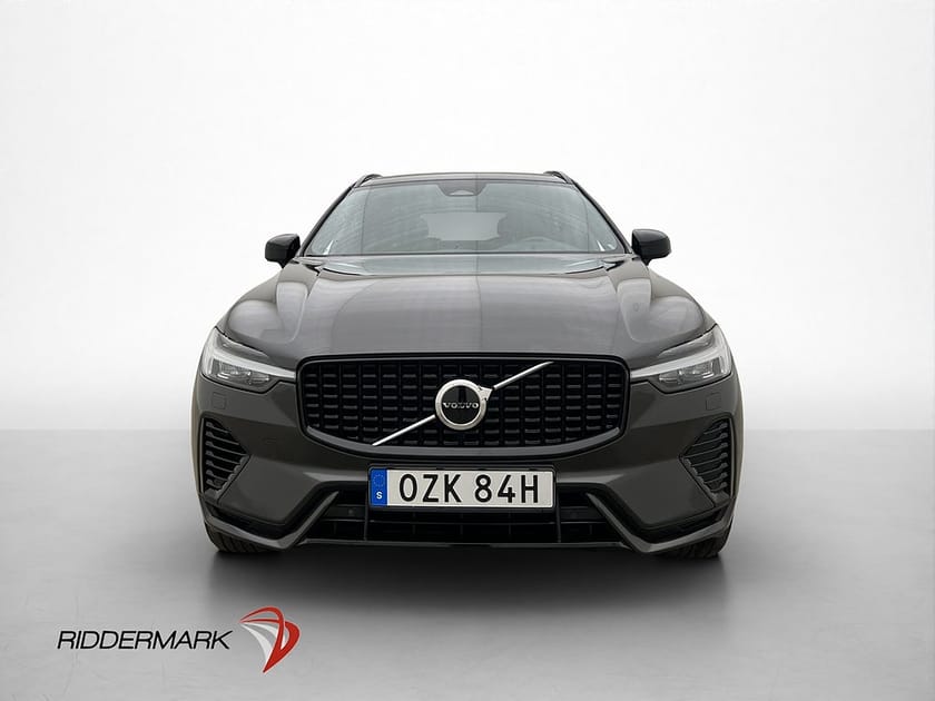 Bild 2 av Volvo XC60 Recharge T6 AWD R-Design Pano Värmare Drag Kamera