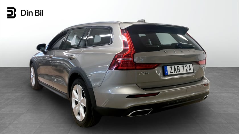 Bild 3 av Volvo V60 Cross Country D4 AWD 190hk Advance SE II/Drag/Värmare/S+V-hjul