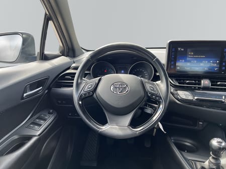 Toyota C-HR 1.2T Man Active Dragkrok