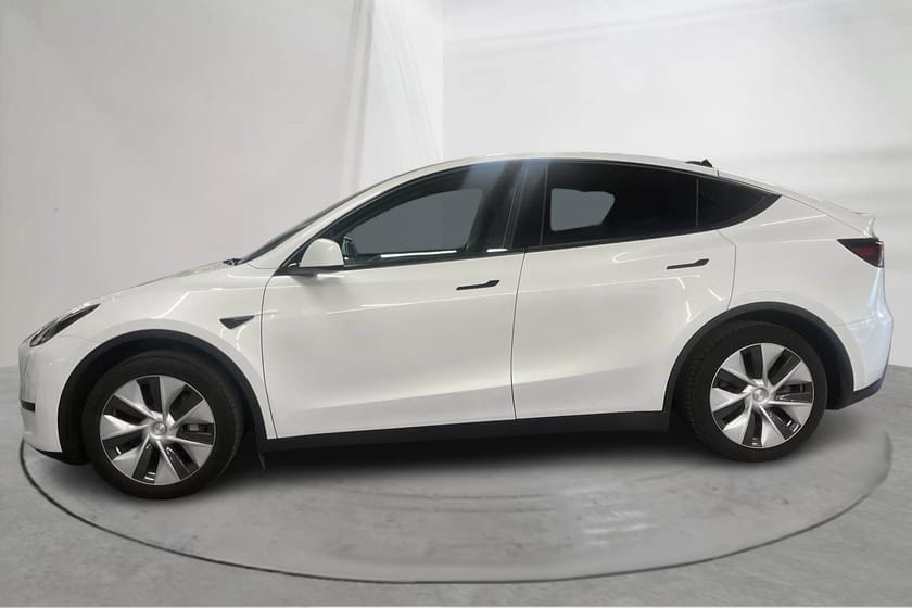 Bild 2 av Tesla Model Y Standard Range RWD Vinterhjul Dragkrok