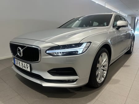 Volvo V90 D4 Momentum Intro / Dragkrok / Panoramatak / Sensorer bak /