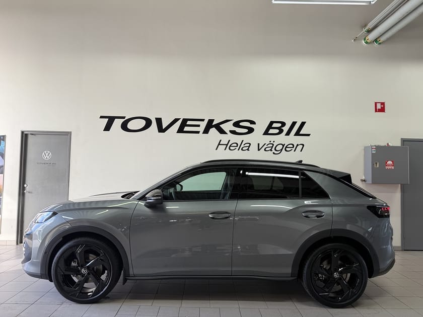 Bild 3 av Volkswagen T-Roc R-LINE  1.5 ETSI 150 HK DSG7
