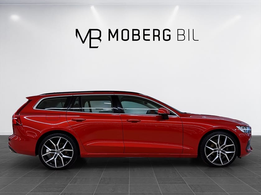 Bild 3 av Volvo V60 B4 197hk Momentum Edt Drag B-Kamera CarPlay