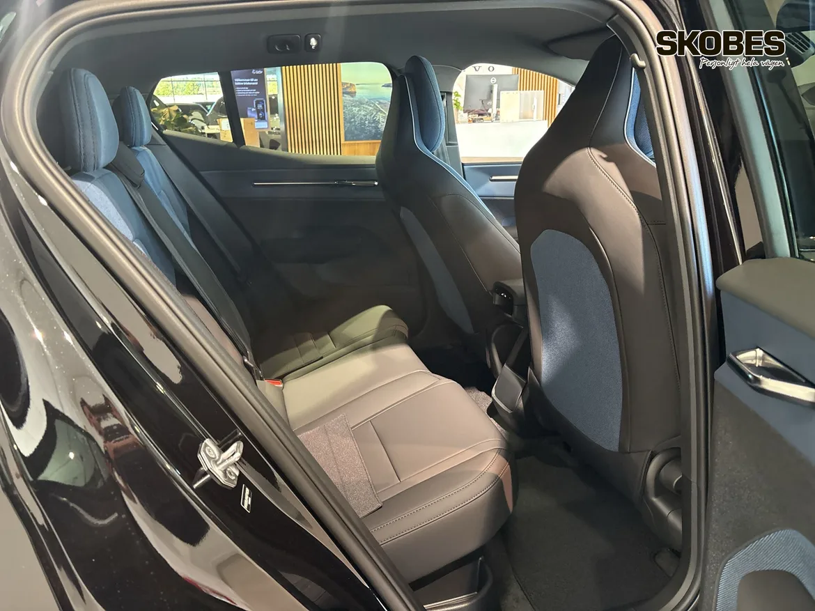 Volvo EX30 P5 Long Range