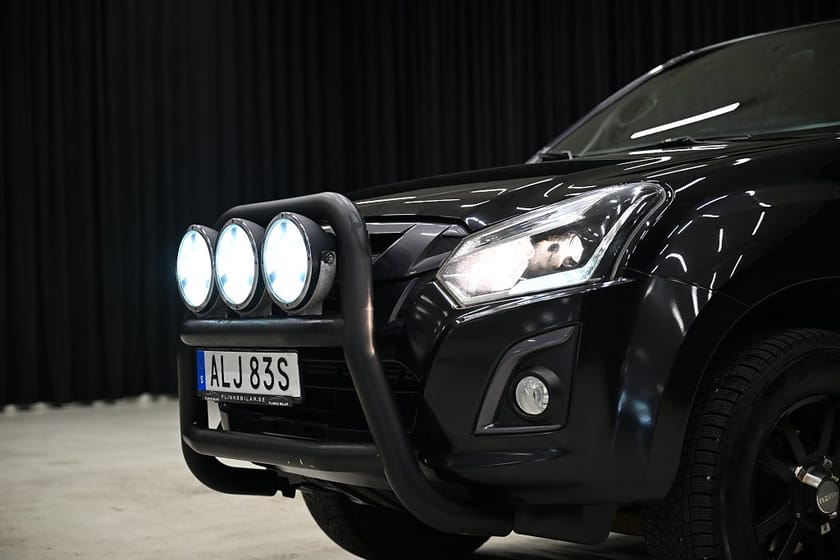 Bild 3 av Isuzu D-Max Crew Cab 163HK Automat|Kåpa|Frontbåge|Dubbelgolv|Lågmil|Leasbar