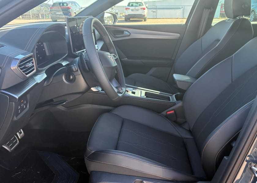 Bild 4 av CUPRA Leon Sportstourer 1.5 e-HYBRID DSG6 204hk