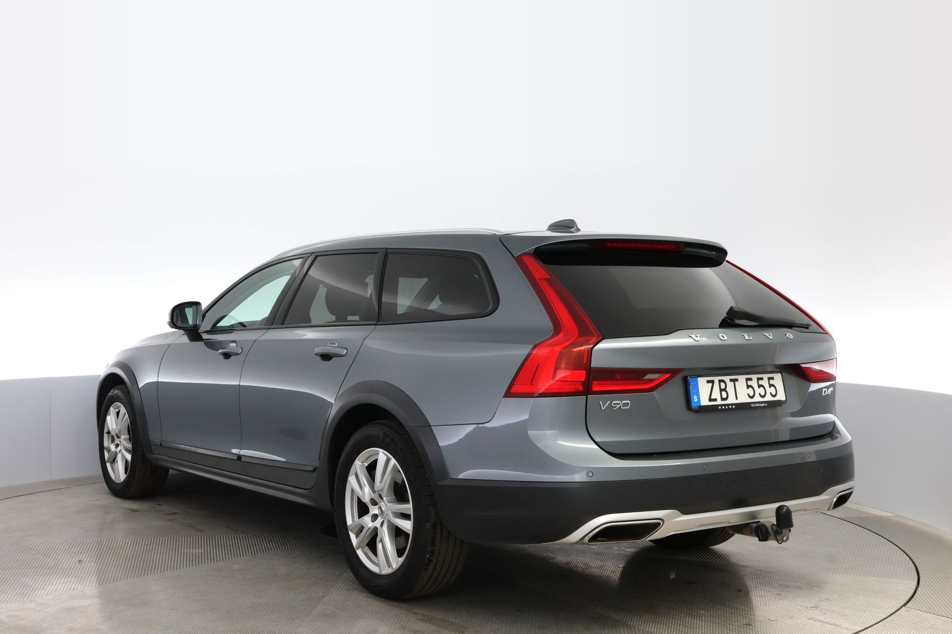 Volvo V90 Cross Country 2018, bild 3/10