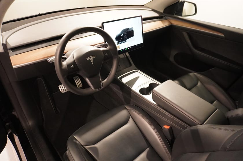 Bild 2 av Tesla Model Y Performance Autopilot 21 Drag