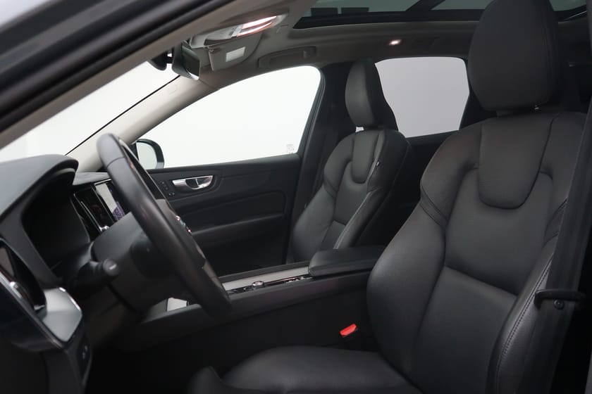 Bild 4 av Volvo XC60 Recharge T6 Ultimate Dark/Pano/360K/H&K