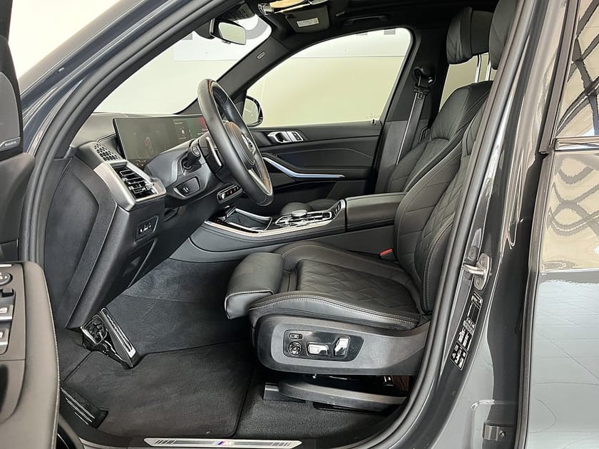Bild 5 av BMW X5 xDrive30d M Sport Pro H/K Panorama Drag KomfortStol