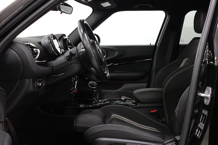 Bild 4 av MINI Cooper S Clubman Salt II Parkeringsvärme Farthållare Bluetooth