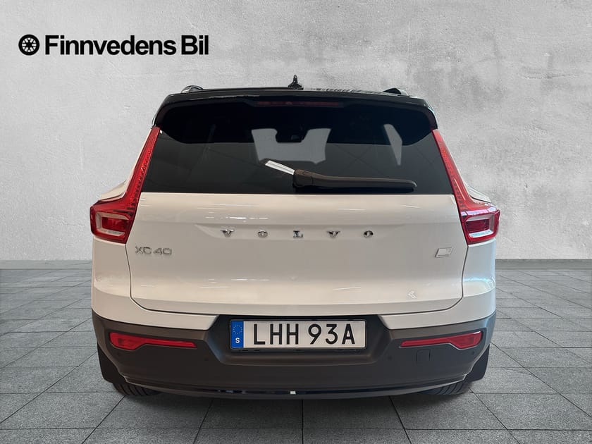 Bild 4 av Volvo XC40 Recharge T5 R-Design(V-hjul, Drag, Pano)