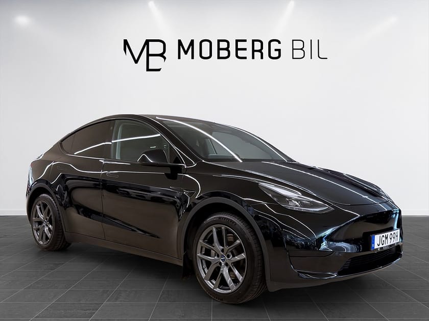 Bild 4 av Tesla Model Y Standard Range RWD 299hk Pano Drag Läder Navi