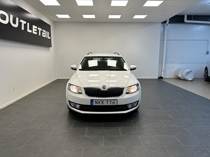 Bild 5 av Škoda Octavia Kombi Skoda 1.0 TSI Ambition Dragkrok Carplay Värmare
