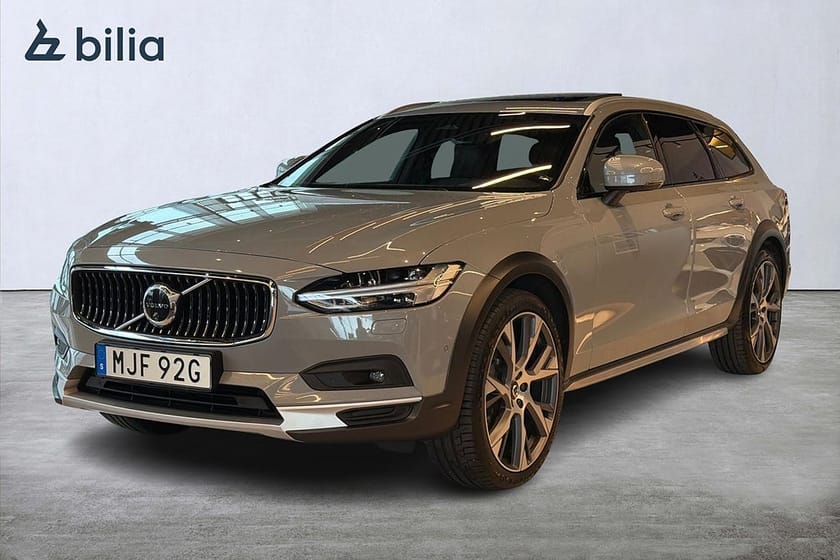 Bild 1 av Volvo V90 Cross Country B4 AWD Ultimate | Värmare | Drag | Pano | Rattvärme