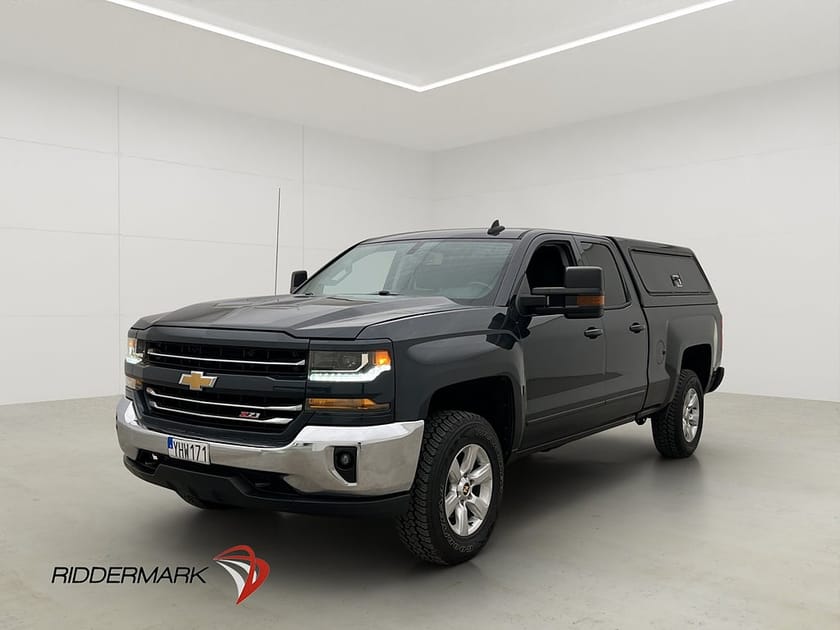 Bild 1 av Chevrolet Silverado 1500 Dubbelhytt Z71 5.3 4WD Drag BOSE B-Kamera CARPLAY