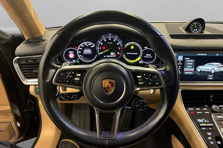 Porsche Panamera 4 E-Hybrid