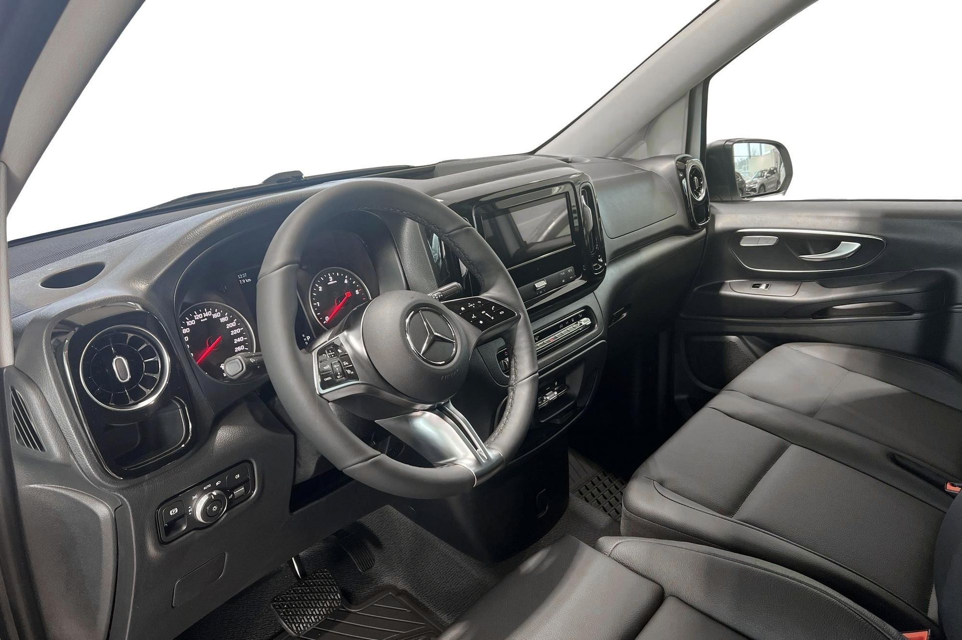 Mercedes-Benz Vito 2025, bild 6/19