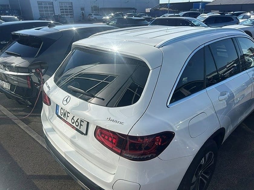 Bild 3 av Mercedes-Benz GLC 300 e 4MATIC 9G Laddhybrid / Digitalt Kombisntrument