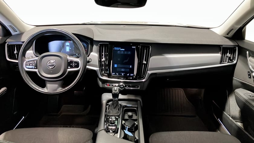 Bild 4 av Volvo V90 D4 Momentum Advanced SE / Drag / Kamera