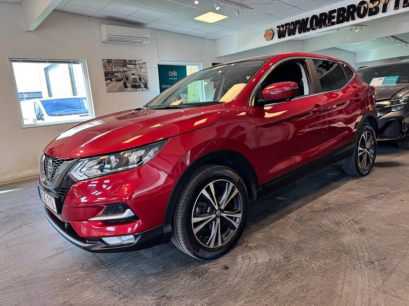 Bild 2 av Nissan Qashqai 1.3 DIG-T DCT Drag 360kamera Gps Keyless Ny-servad