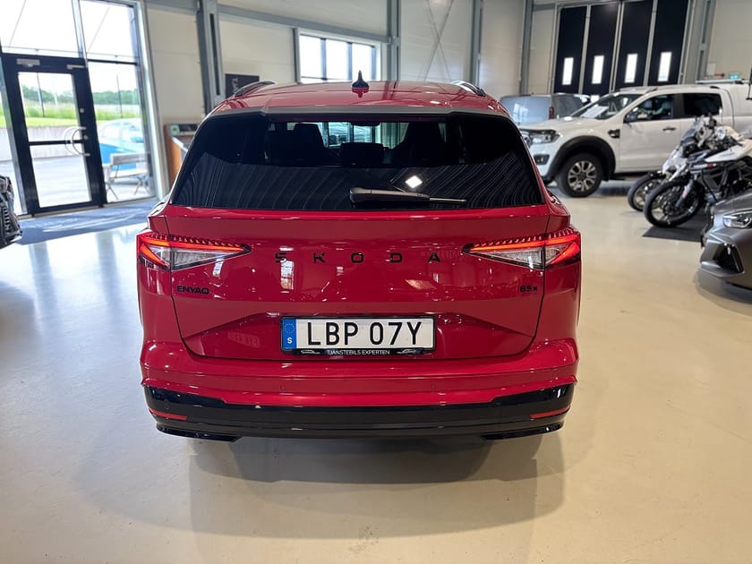 Bild 5 av Škoda Enyaq 85x Skoda Sportline,Räckvidd 513 - 537 km, AWD,Drag,Pano,HUD,
