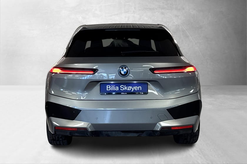 Bilde 3 av BMW iX xDrive40 Fully Charged H/K, Multifunksjon, ACC, Krok