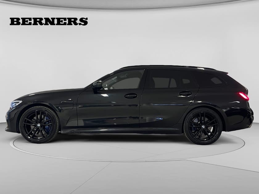 Bild 2 av BMW 330e xDrive Touring 292HK