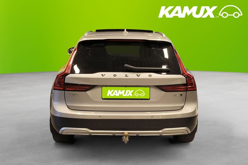 Bild 5 av Volvo V90 Cross Country B4 AWD Inscription 197hk Skinn Pano H/K 360° Drag