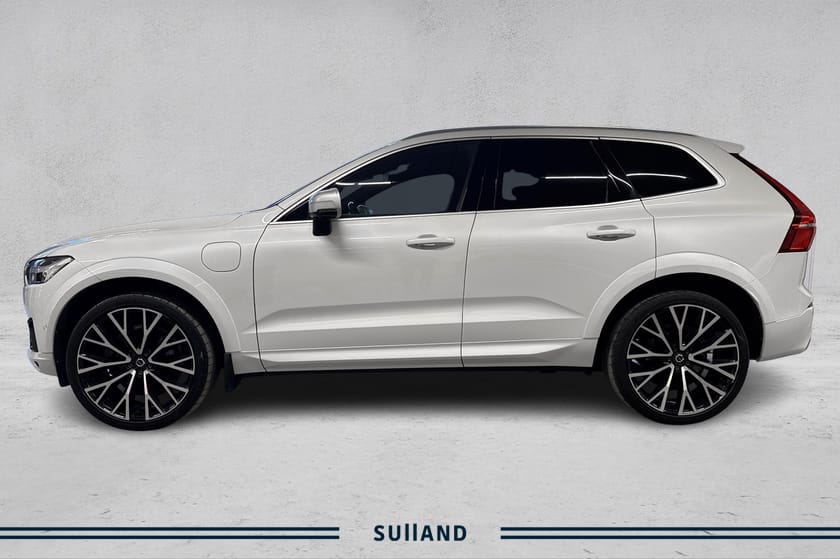 Bilde 2 av Volvo XC60 T8 AWD R-Design, Luftfjæring, Hengerfeste