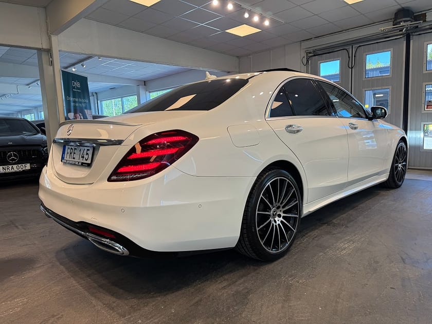 Bild 4 av Mercedes-Benz S 400 d 4MATIC AMG Plus Pano Drag High-End-Burmester UNIK