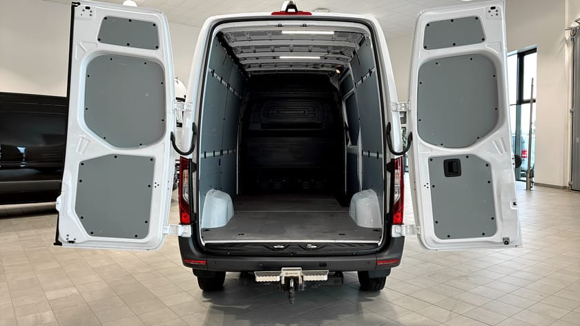 Bild 5 av Mercedes-Benz Sprinter 319 CDI 4x4 Panel Van SKÅP A2