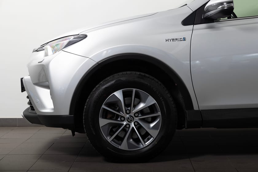 Bild 4 av Toyota RAV4 Hybrid 2.5 AWD Kupévärmare Dragkrok B-kamera