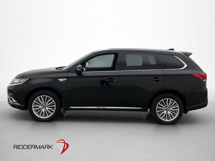 Bild 2 av Mitsubishi Outlander PHEV AWD Business 360° Skinn Rattvärme
