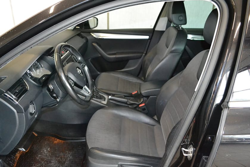 Bild 4 av Škoda Octavia Kombi Skoda 1.4 TSI Style Aut Drag Värmare