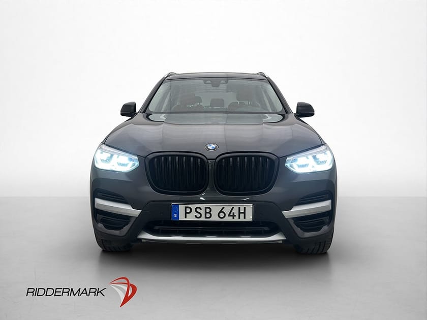 Bild 2 av BMW X3 xDrive30e xLine Cockpit B-Kamera Navi Skinn Drag