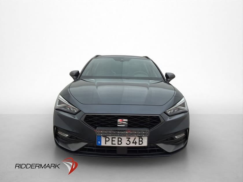 Bild 2 av SEAT León Sportstourer e-Hybrid FR Cockpit Kamera Dragkrok