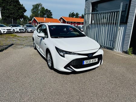 Toyota Corolla Hybrid 122HK ACTIVE / VÄRMARE / 3200Mil