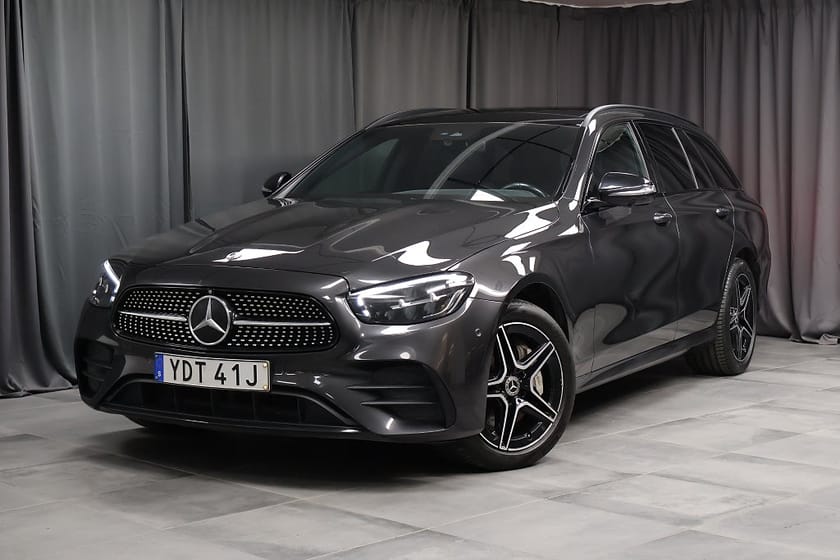 Bild 1 av Mercedes-Benz E 300 T de 4MATIC AMG Burmester Panorama 360 Night Drag