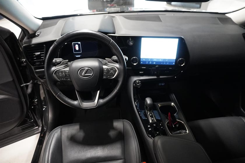 Bild 2 av Lexus NX 450h+ 450h E-Cvt Business Plus Automat Dragkrok Navi Rattvärme
