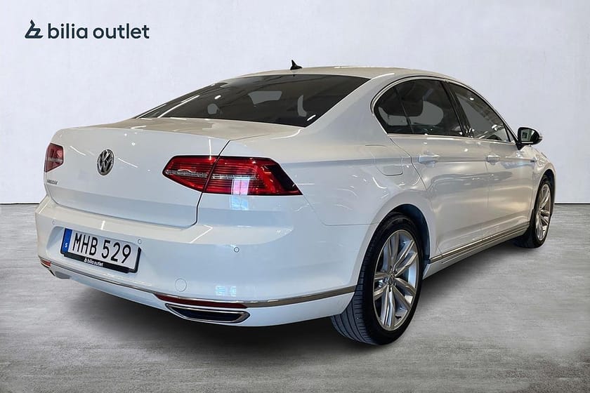 Bild 4 av Volkswagen Passat 2.0 TDI 4Motion GTS 240hk / Värmare/ B-Kamera/ Drag
