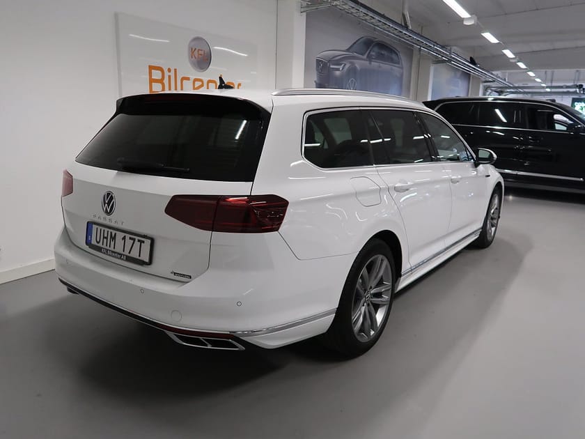 Bild 5 av Volkswagen Passat Sportscombi 2.0 TDI 4M GT R-Line V-Däck ingår Cockpit-Drag-Värmare-