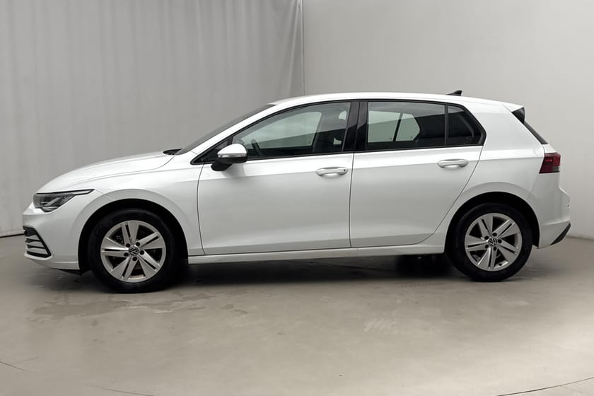 Bild 2 av Volkswagen Golf VIII TGI 5dr (130hk) Backkamera Vinterhjul