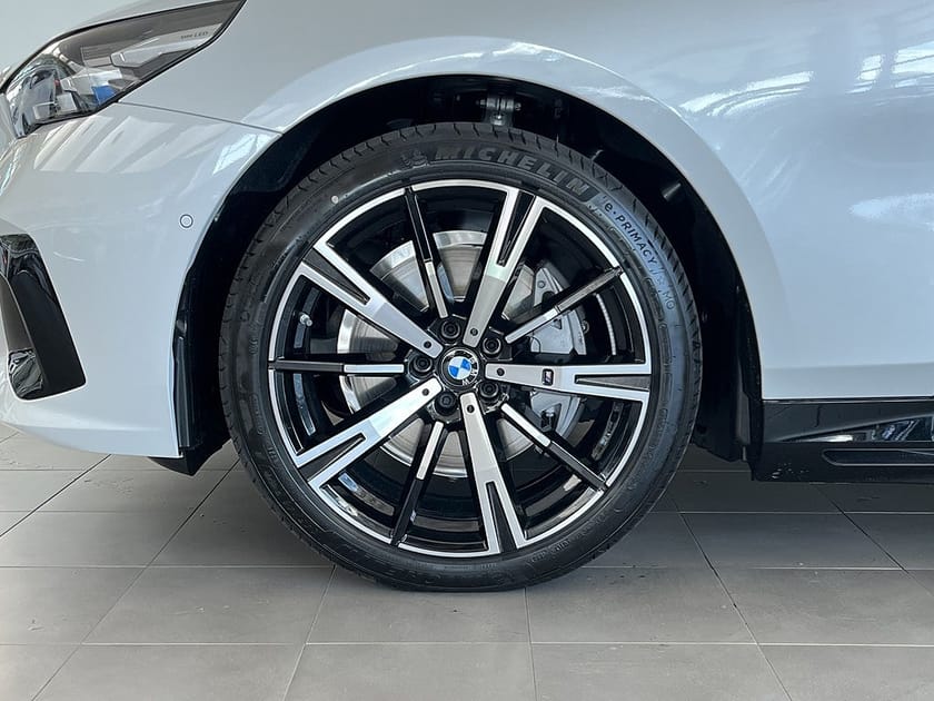 Bild 4 av BMW i5 xDrive40 Touring M Sport Innovation Comfort Access