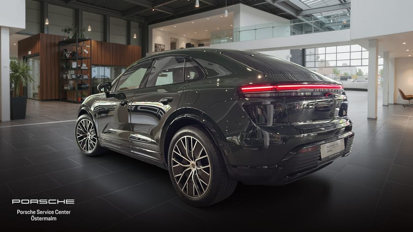 Bild 2 av Porsche Macan Turbo PTS / Brewstergreen
